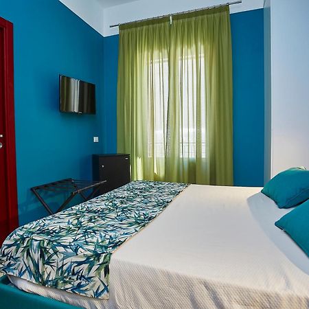 Insula Hotel Фавиняна Екстериор снимка
