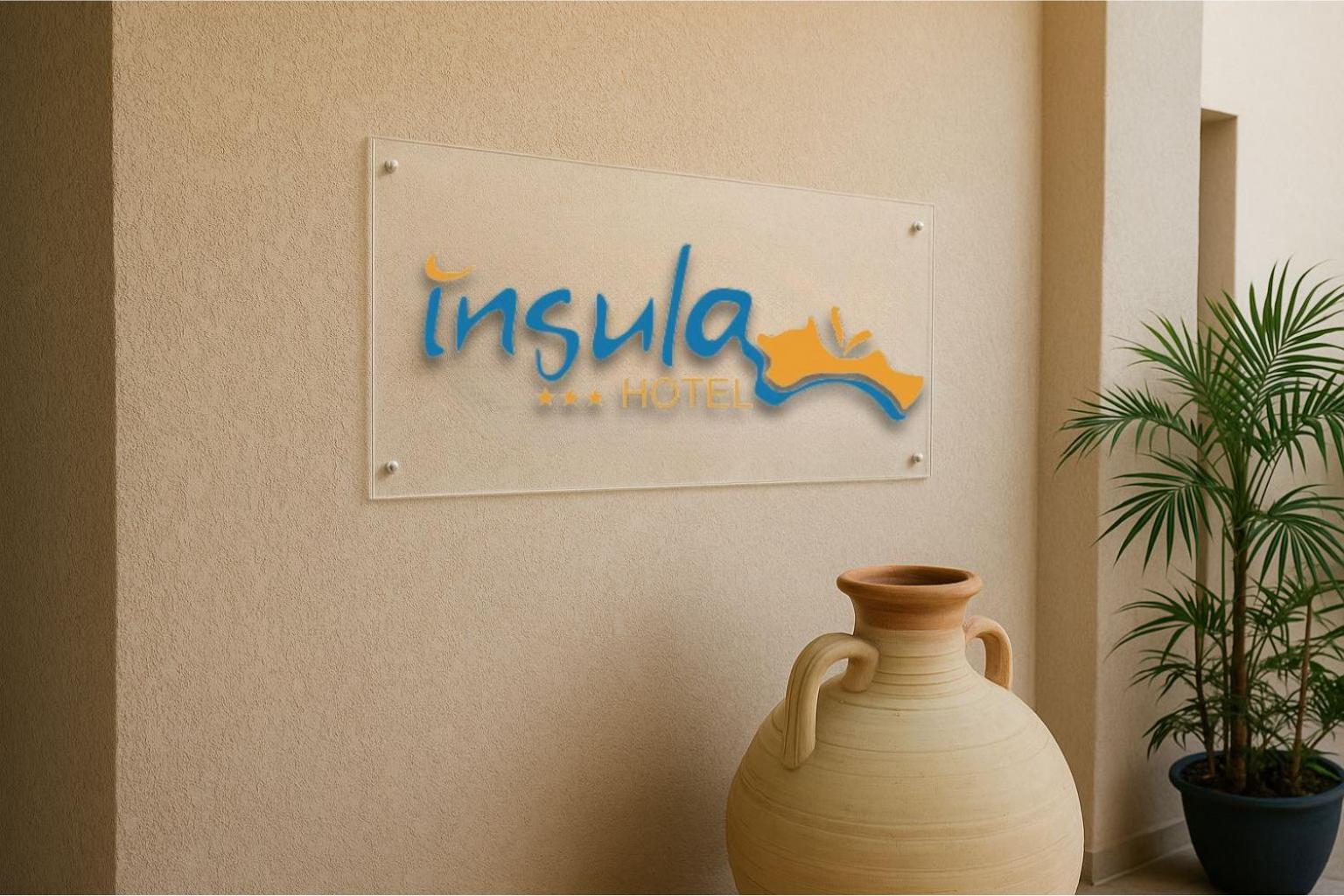 Insula Hotel Фавиняна Екстериор снимка